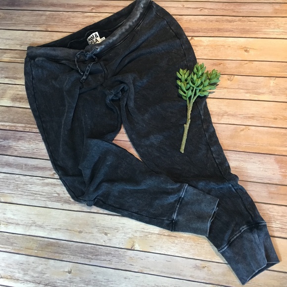 Pam & Gela Pants - Pam & Gela Sweatpants Pam & Gela Pants - Pam & Gela Sweatpants